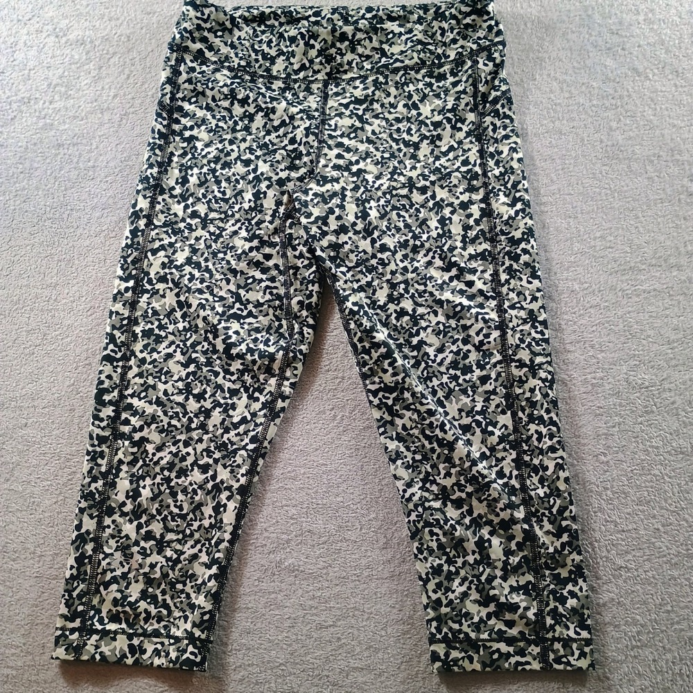 Under Armour Womens HeatGear Camo‎ Leggings Gray Medium Compression Crop